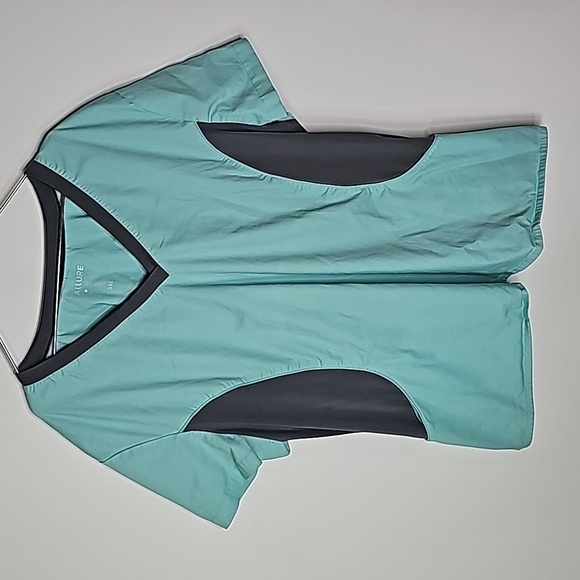 Allure white cross teal and gray 3XL scrub top - Picture 1 of 4